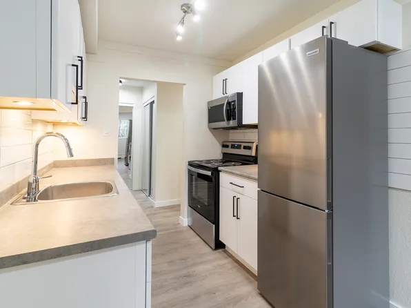 3326 Rock City Rd #13, Nanaimo, BC V9T 3H6