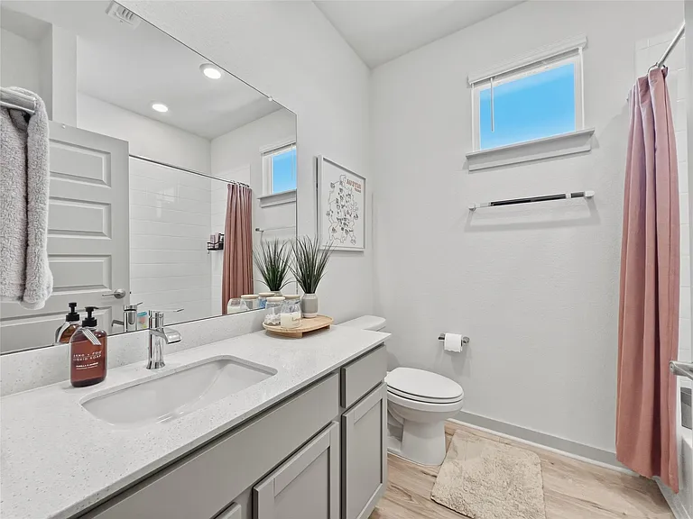 10620 Deaton Ln — Photo 7