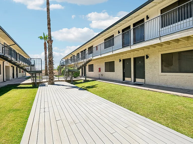 30-web-or-mls-N 23rd Ave-S0307-030