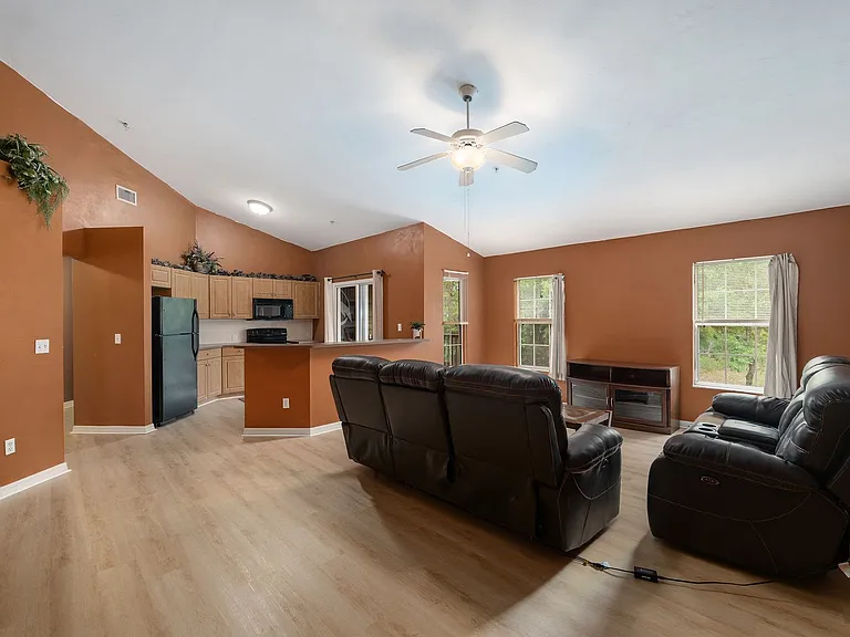 4215 SW 31st Dr #204 — Photo 1