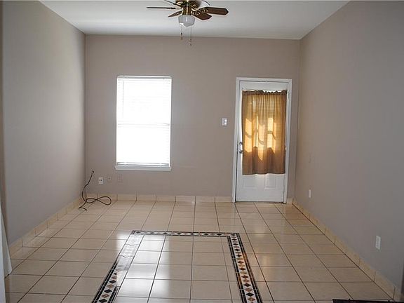 5th image of 1213 College St