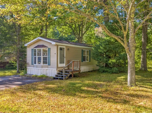 44 Caincrest Road, York, ME 03909