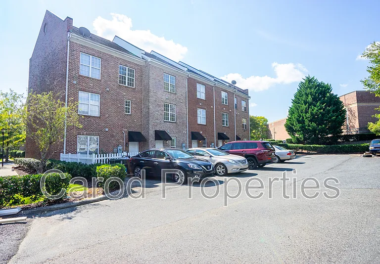 8829 Arbor Creek Dr — Photo 21
