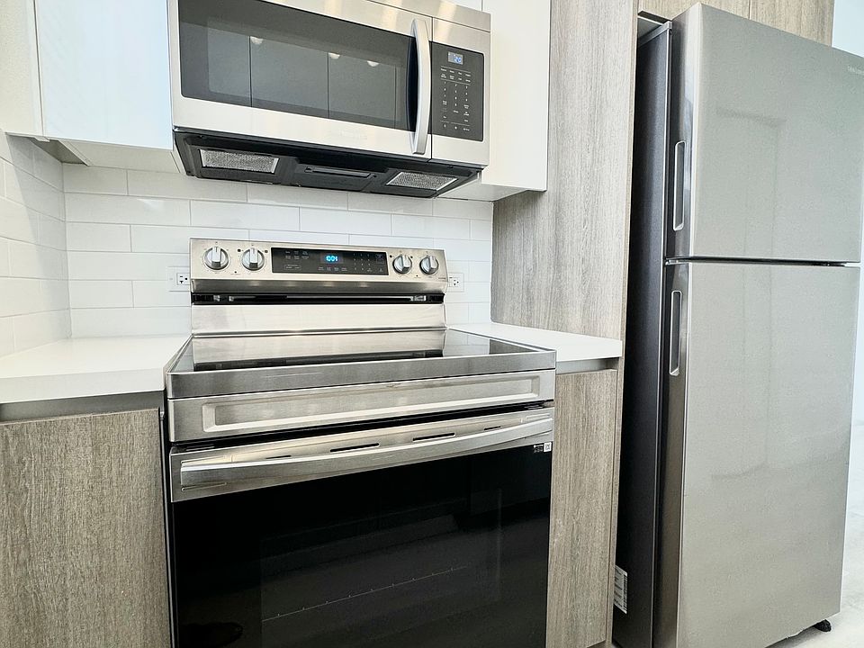 1st image of 940 Jefferson Ave APT 5