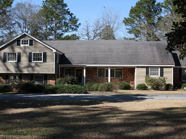 1715 Douglas Dr, Bainbridge, GA 39819