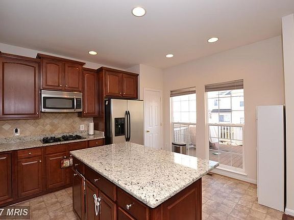 3rd image of 22252 Waterberry Ter