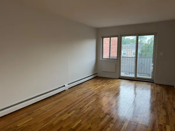 7517 Caldwell Ave, Middle Village, NY