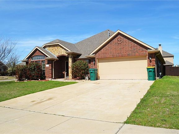 2nd image of 1311 Edinburgh Cir