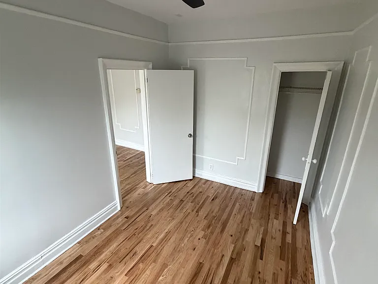 72 Jefferson Ave #2R — Photo 4