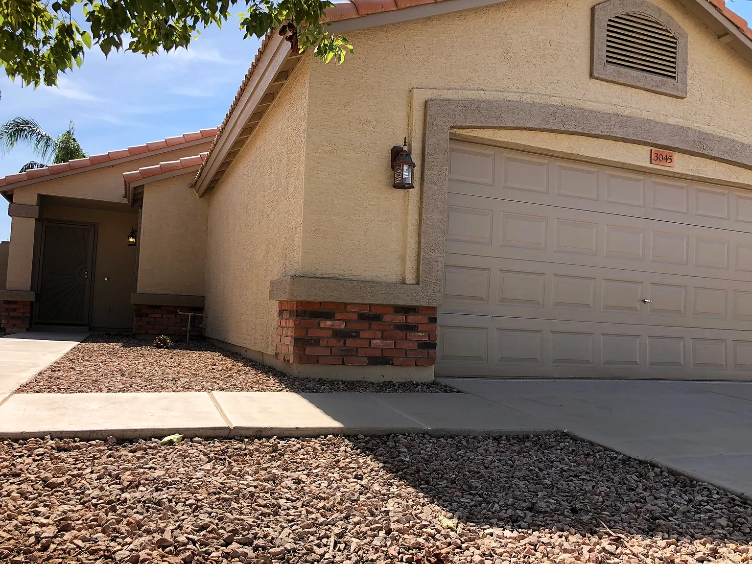 3 bed, 1101 sqft, $1,995 — Photo 2