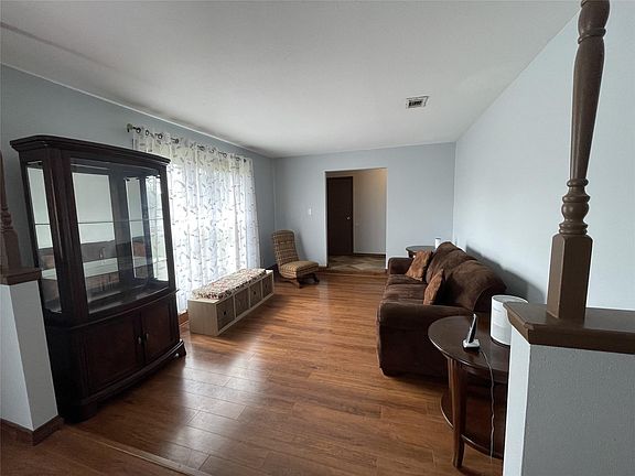 3rd image of 4516 11th St