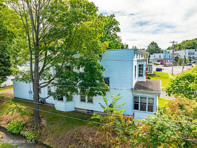 3rd image of 1818 4th Street