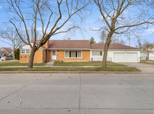 1300 Robindale Ave, Dearborn, MI 48128