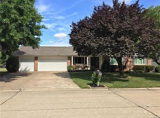 18 Lake Superior Dr, Saint Peters, MO 63376