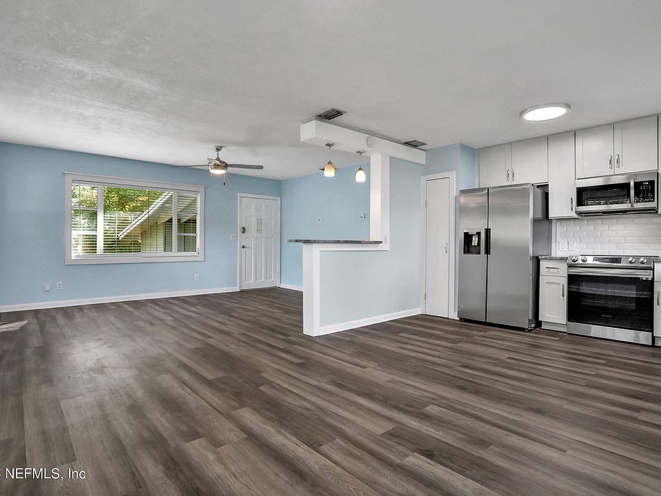 1st image of 10630 AKERS Drive S