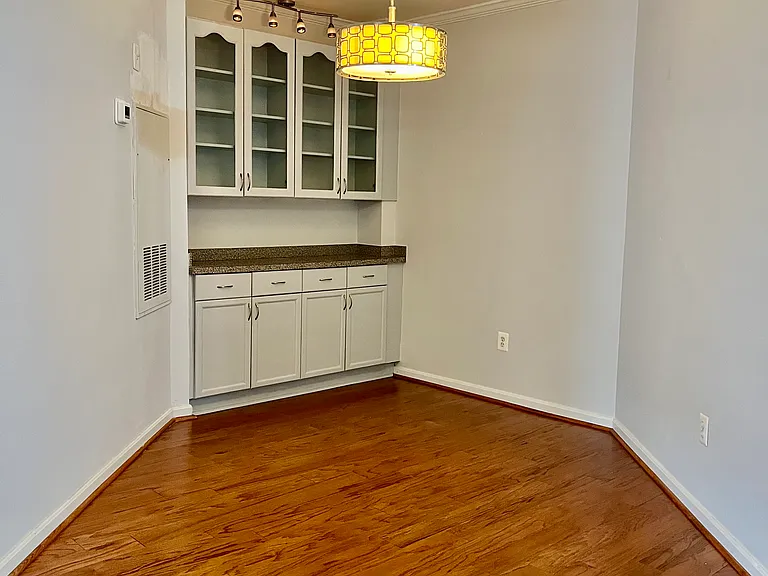204-2701 Bellforest Ct #204 — Photo 8