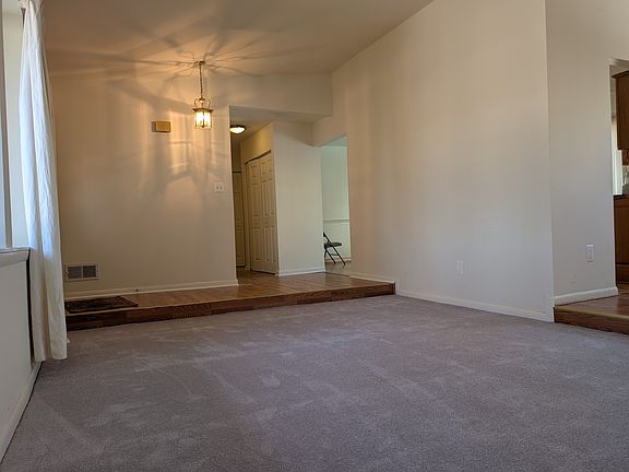 5th image of 512 Kensington Pl