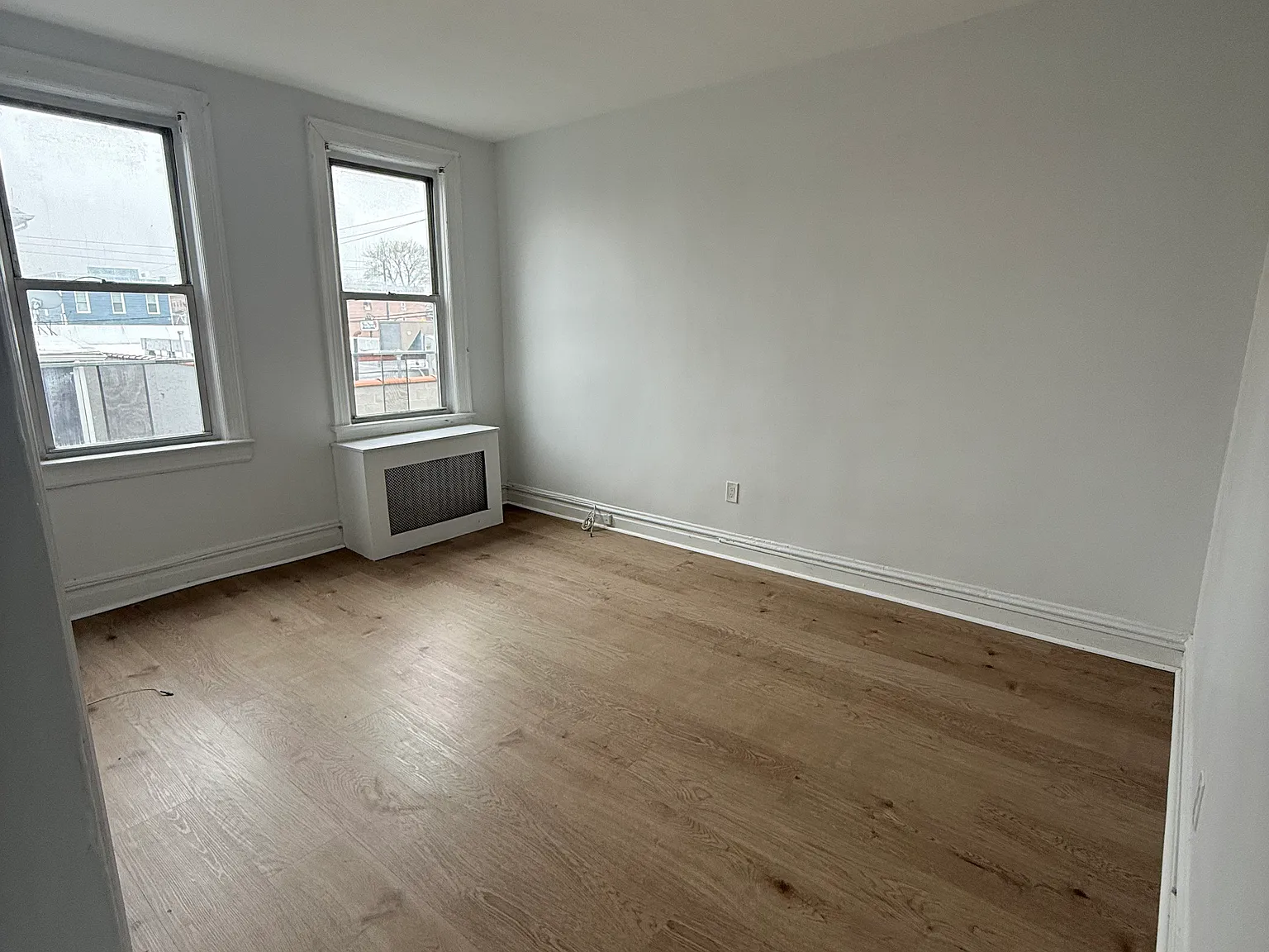 2 bed, 800 sqft, $2,500 — Photo 1