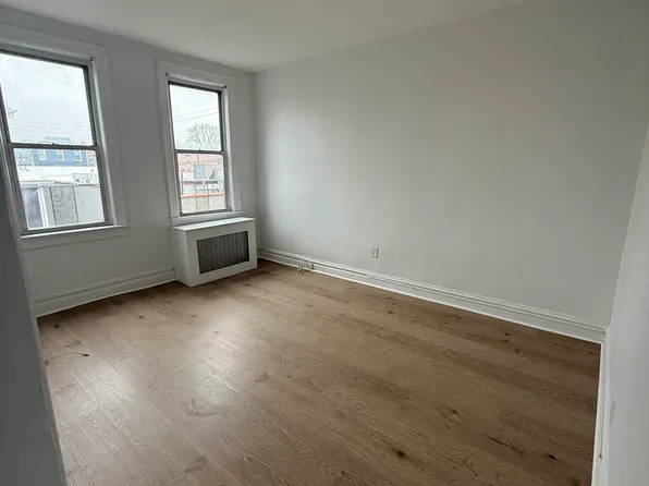 1057 Allerton Ave Building 2, Bronx, NY 10469