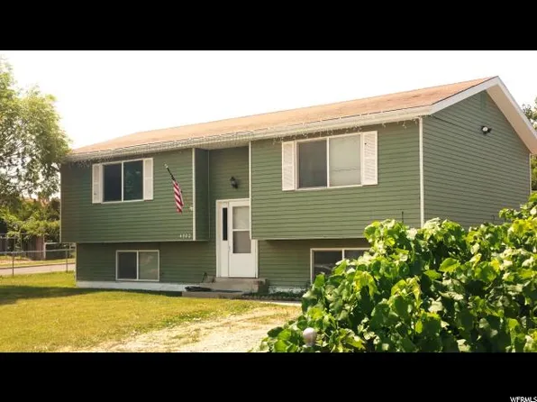 4902 S Farah Dr, Kearns, UT 84118