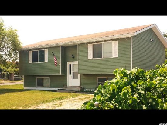 4902 S Farah Dr, Kearns, UT 84118