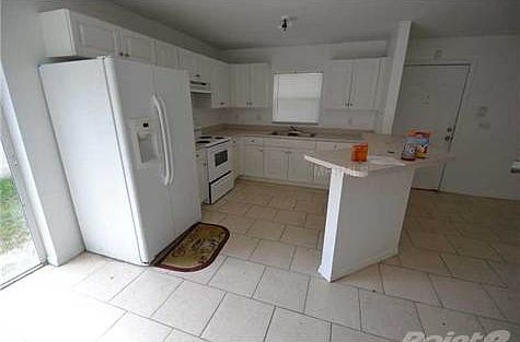 4th image of 2927 6th Ave S