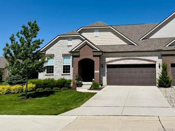 40589 Aster Ct, Clinton Township, MI 48038
