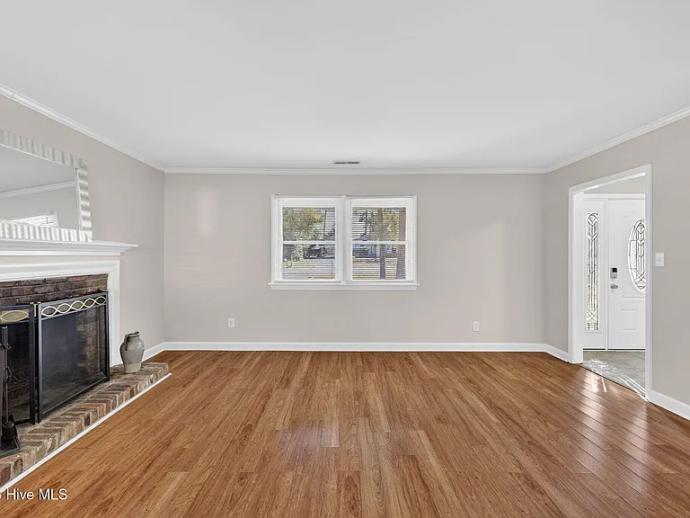 5201 Lord Tennyson Dr — Photo 8