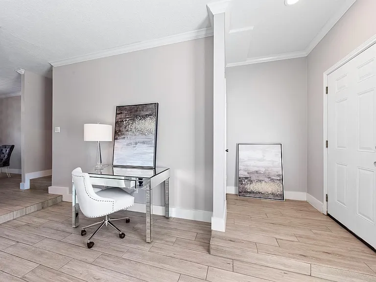 7700 Creekbend Dr #30 — Photo 5
