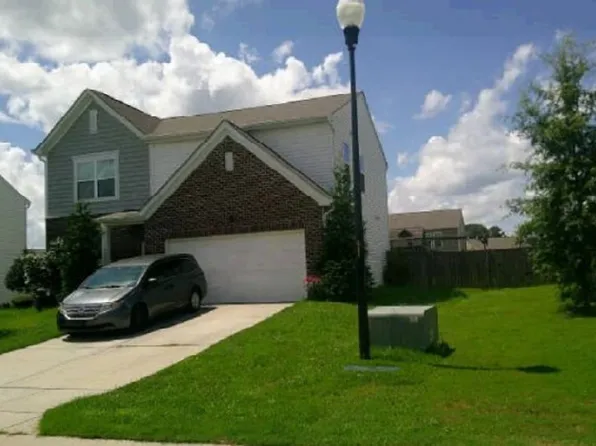 205 Quincy Meadow Ave, Zebulon, NC 27597