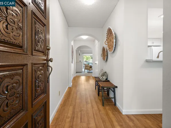 1501 Ptarmigan Dr APT 2A, Walnut Creek, CA 94595
