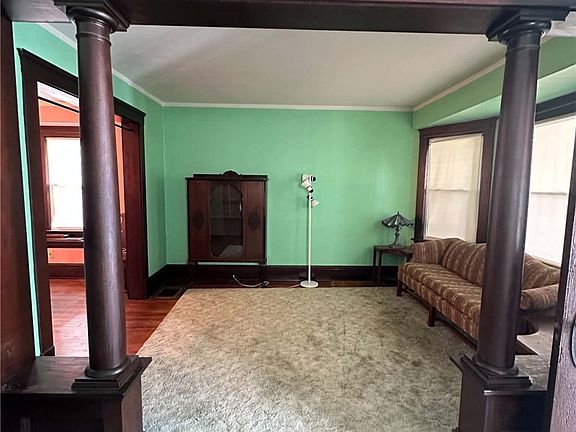 3rd image of 3701 Poe Ave