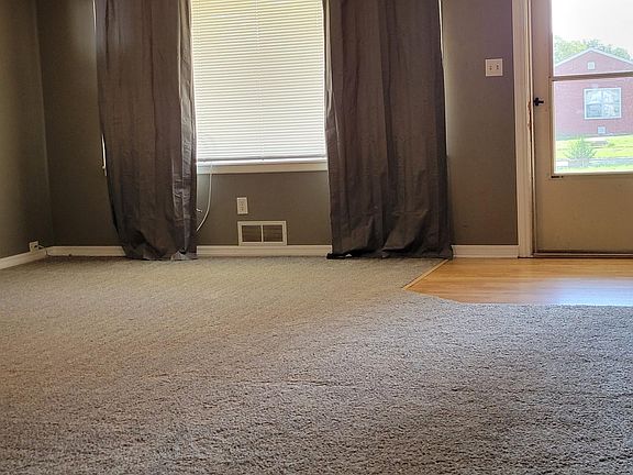 5th image of 1314 Broadmoor St