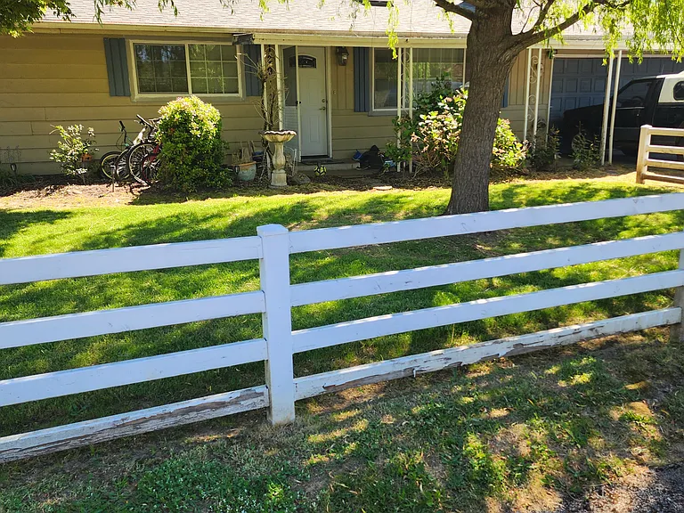 12917 NE 12th Ave — Photo 3