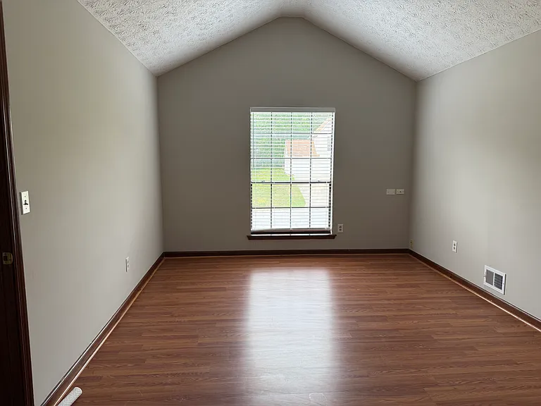 2343 Edge Ct — Photo 16