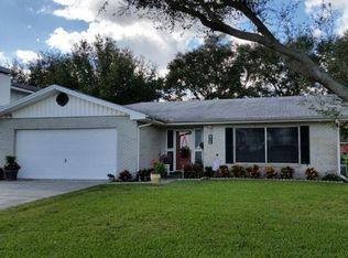 614 W Lake Summit Dr, Winter Haven, FL 33884