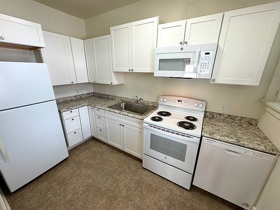 3rd image of 3503 Jefferson St APT 3S