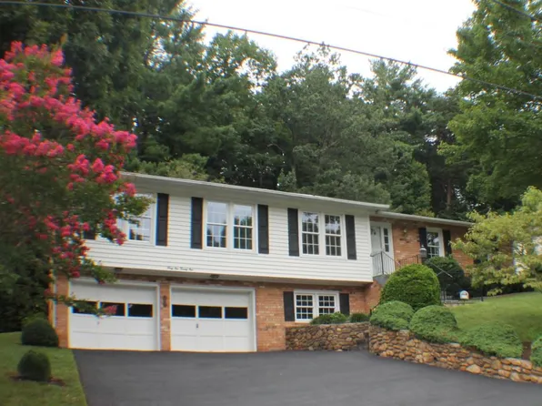 4121 White Dove Ln, Roanoke, VA 24018