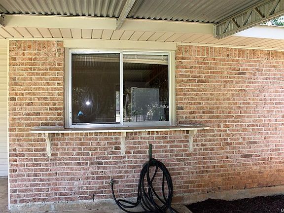 2nd image of 324 Bowling Green Dr