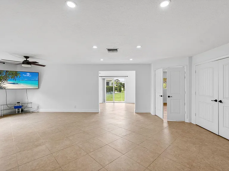 6038 Lasalle Rd — Photo 14