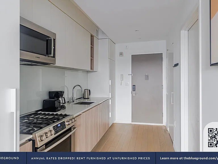 572 11th Ave #2K — Photo 8