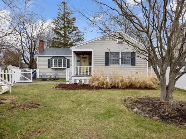 36 Bayview Rd, Marblehead, MA 01945