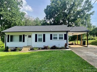 405 Lincoln Ln SW, Lenoir, NC 28645