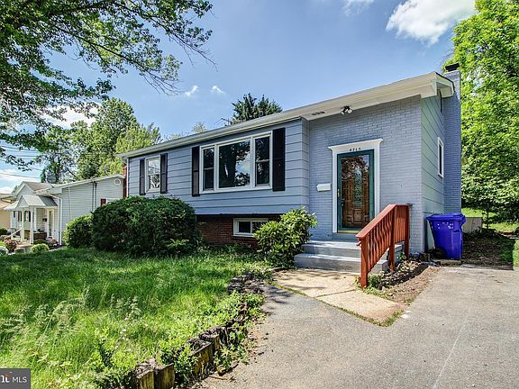 3rd image of 4715 Wissahican Ave