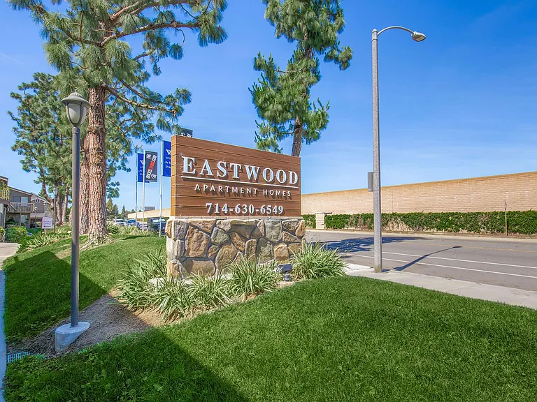 Eastwood Apartment Homes — Photo 23