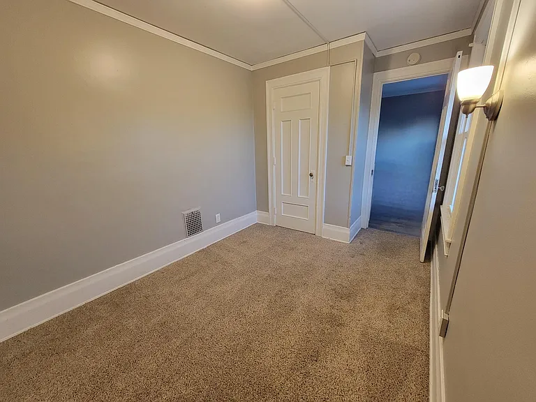 733 South Ave — Photo 8