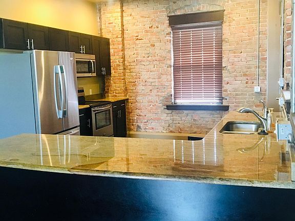 2nd image of 512 Troost Ave #4