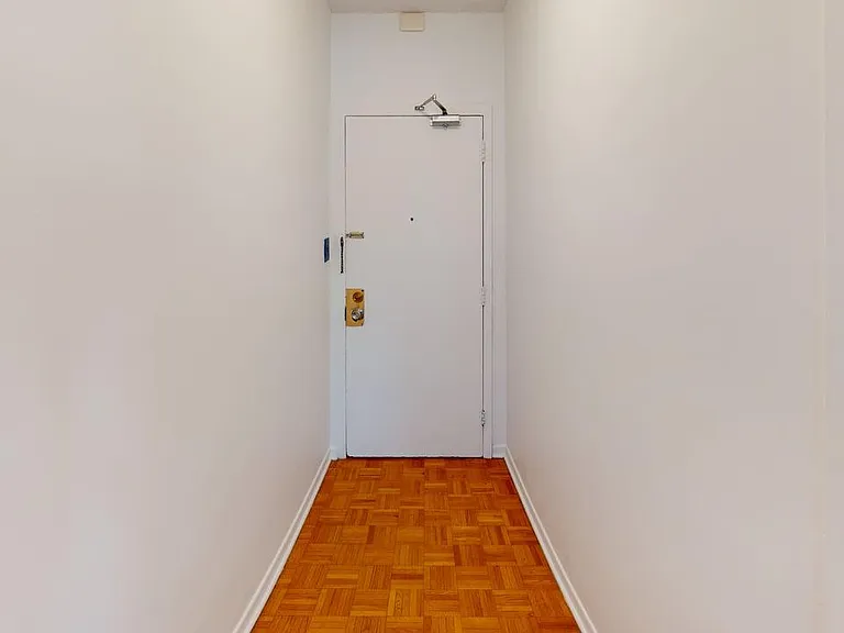 5713 Victoria Rd #507 — Photo 8