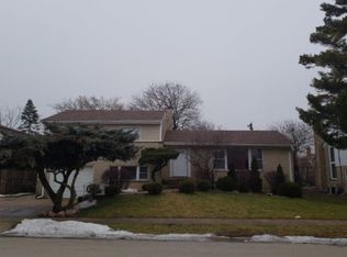 360 Concord Dr, Melrose Park, IL