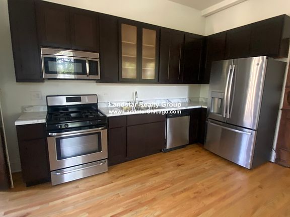 2nd image of 2034 W Eastwood Ave #2W
